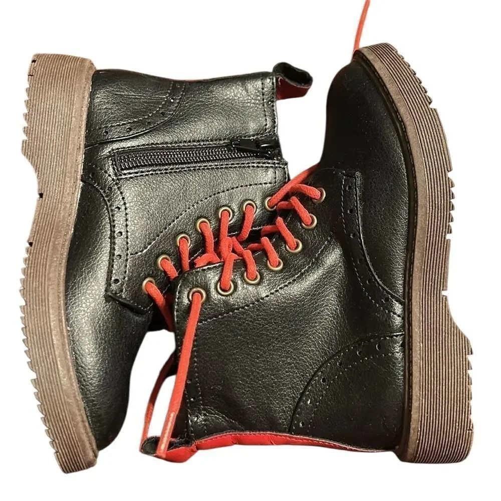 Tucker + Tate Girls Lace Up Boot(Size 6)